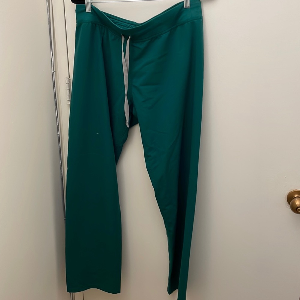 Figs Hunter green Livingston Scrub size Large , Tall